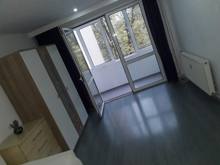 Apartament 3 camere Drumul Taberei Plaza - 2