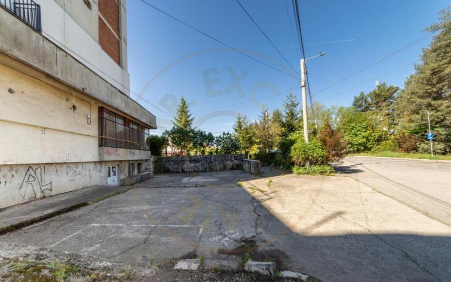 Inchiriere spatiu de depozitare 247 mp, curte 158 mp, Campul - 13