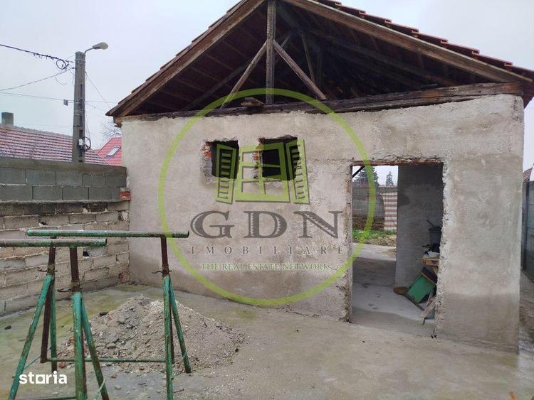 Casa cu o camera si curte individuala - 1