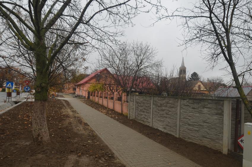 Casa in centrul comunei Padureni - 6