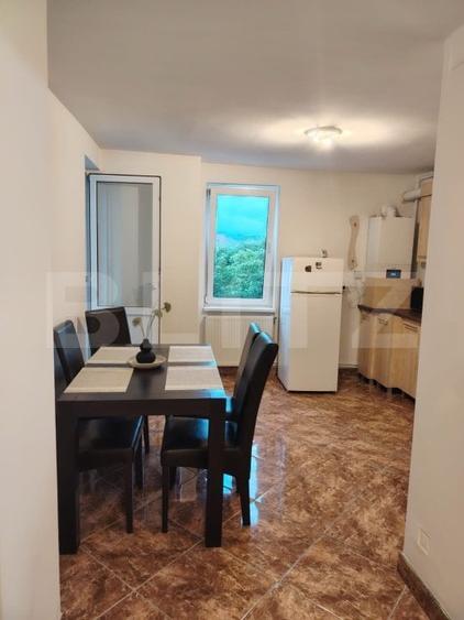 Apartament de vanzare, cu 2 camere, 60 mp, zona 1 Decembrie - 1