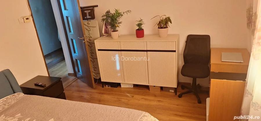 Proprietar vand 3 decomandate Rovine