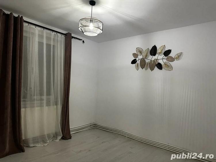 Vand apartament 3 camere - zona Liceu Economic - 3