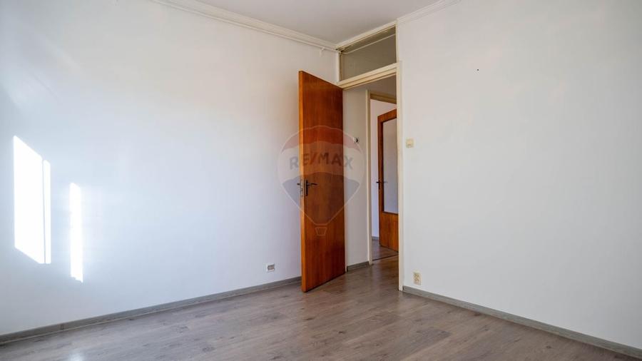 De vânzare – Apartament 3 camere, 66 mp utili, zona Berceni - 2