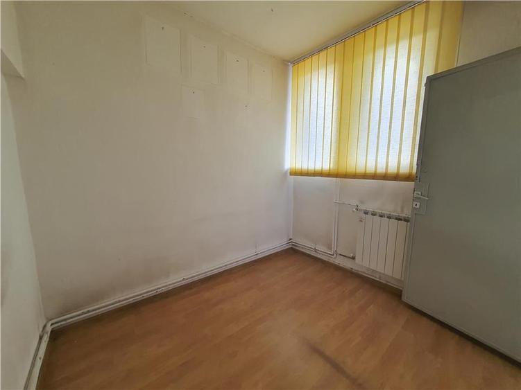 Hala depozitare/productie  830 mp, acces tir in zona Ind.Est - 12