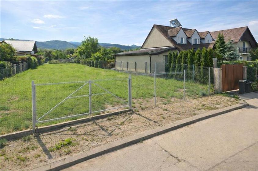 Teren in aria rezidentiala, cu potential ridicat, Cristian - 1