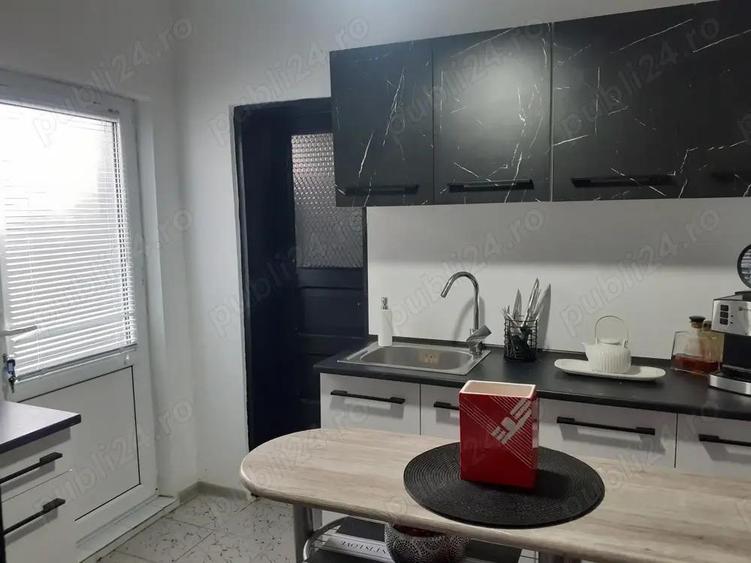 Vanzare Casa caramida, suprafata este de 200.mp., mobilata si utilata str. Grivitei - Pictor T Aman - 2