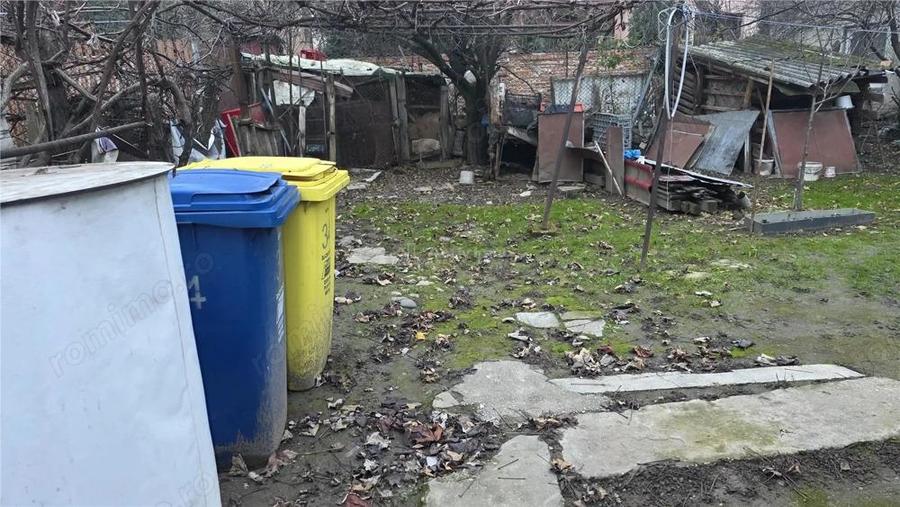 Casa demolabila, teren 293 mp - zona centrala - liceul Traian Vuia - 1