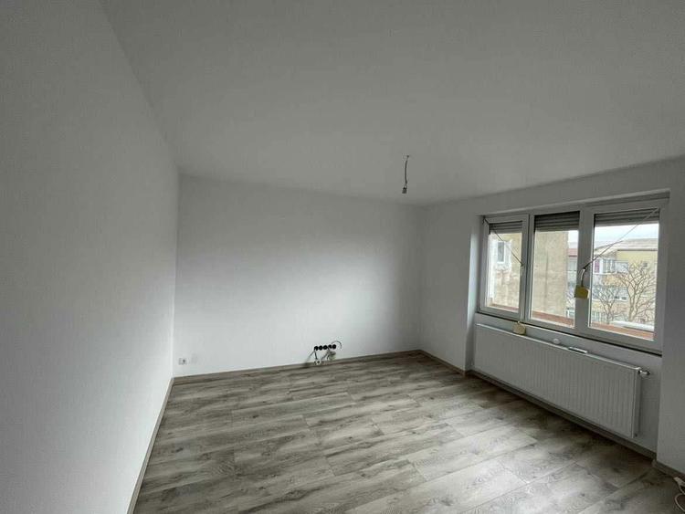 vand apartament str.botizului nr55 60mp etaj 4/4 - 7
