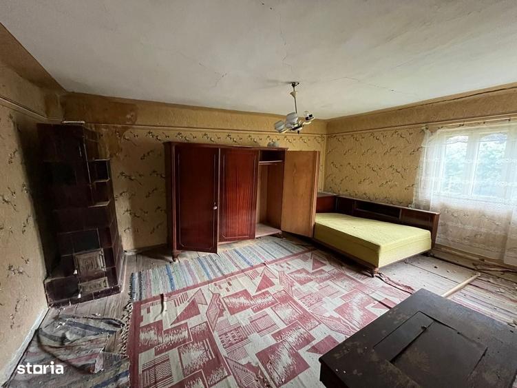 Casă cu 3 camere în Stănești