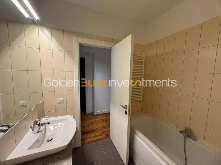 Apartament cu 4 camere decomandat în Băneasa