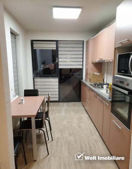 Apartament cu 3 camere semidecomandat, mobilat în Bună Ziua