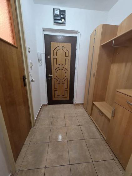 Garsonieră semidecomandată în Brâncoveanu