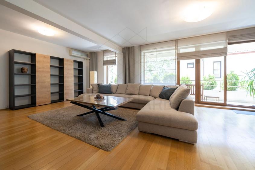 Apartament cu 4 camere decomandat, mobilat în Herăstrău