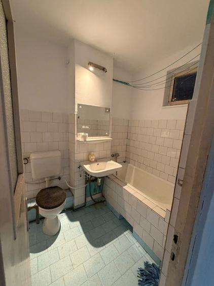 Apartament cu 2 camere semidecomandat în Florilor