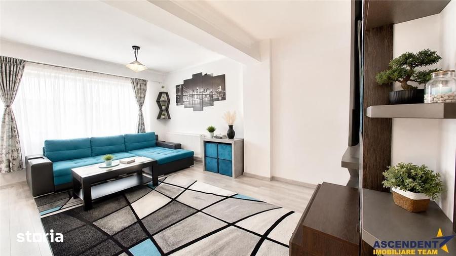 Apartament cu 3 camere decomandat în Tractorul
