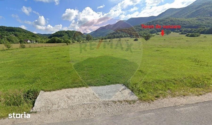 Teren de 654 mp, în Cheile Râșnoavei