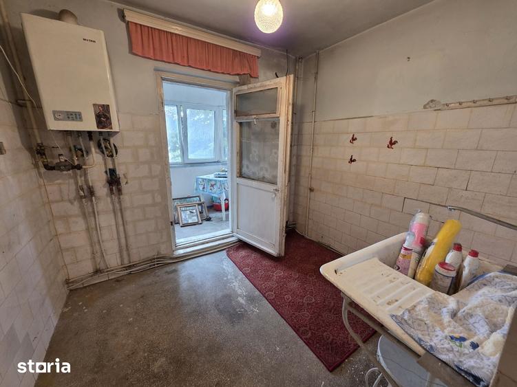 Apartament cu 3 camere decomandat în Dorobanți