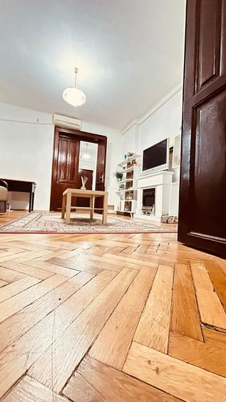 Parcul Carol . Budapesta .  2 CAMERE  = garsoniera dubla / suprafata 50 mp - 2