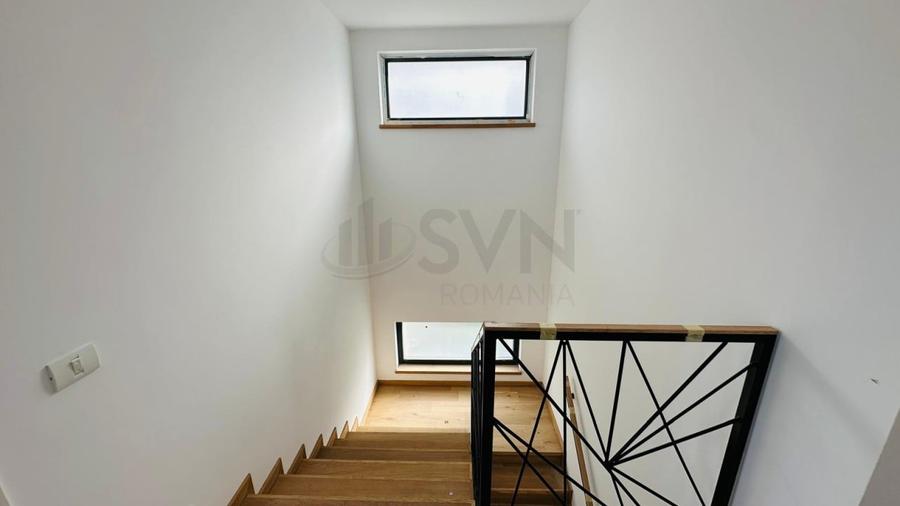 REV2004640 Vila de vanzare cu panouri solare - 14