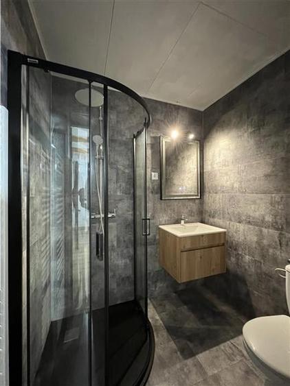 Cabana cu 7 camere 7 bai si teren 1000 mp in Avrig zona Mlaci - 17