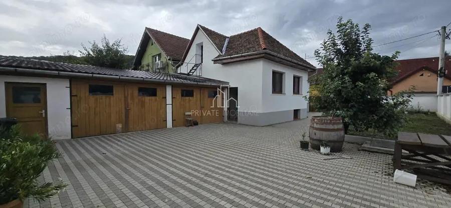 Casa de vanzare, in zona centrala a orasului Sighisoara - 1
