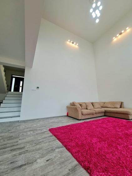 Manta Roșie, casă nouă în stil cubic,  priveliște deosebită spre oraș - 11