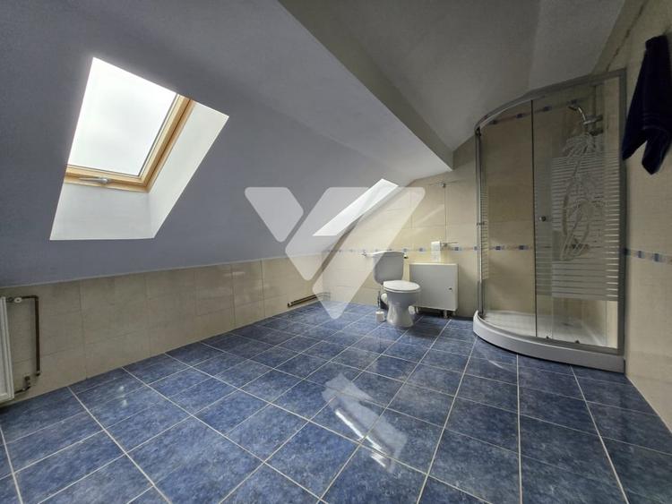 Apartament tip mansarda 3 camere de vanzare Zona Strand - 5