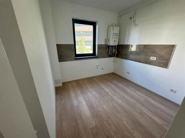 Garsoniera 43.50 mp  parter, vedere spre lac, comision 0 % - 2