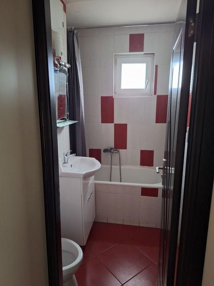 Inchiriez Apartament 3 camere etaj 8 cu lift zona Garii - 4