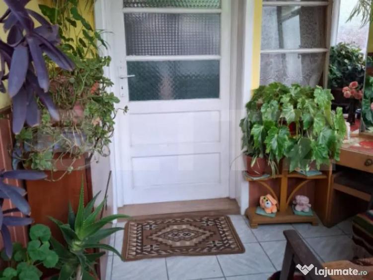 Vand casa in Oradea, intr-o zona linistita, aproape de parc - 1