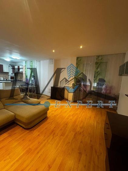 Apartament de Vânzare etaj 1 zona Tolstoi - 1