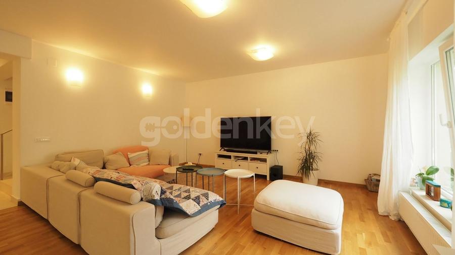 Vila moderna in complex cu paza si spatii comune generoase - 5