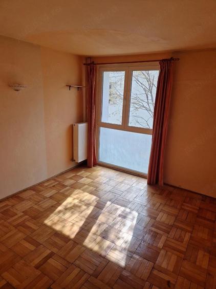 4 camere Titan, Nicolae Grigorescu, langa metrou, IOR, piata - 1