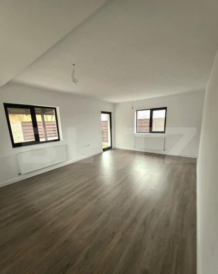 Casa de vanzare, 150 mp, zona Est - 3