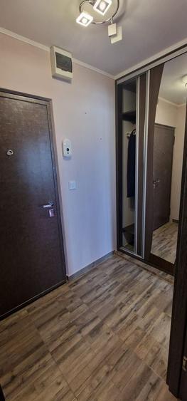 Garsoniera decomandata zona Far. - 10