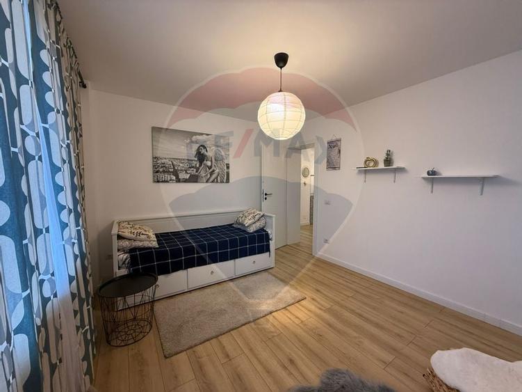 Apartament cu 2 camere de închiriat în zona 1 Mai - 4