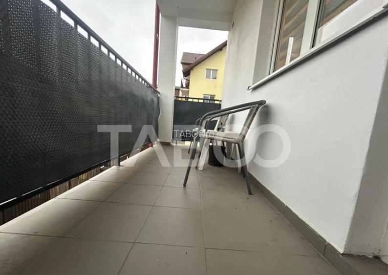 Aparamant 2 camere de inchiriat cu 2 balcoane loc de parcare