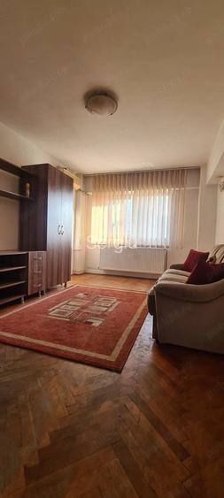 Inchiriez apartament 2 camere decomandat cu centrala zona Lebada la Z