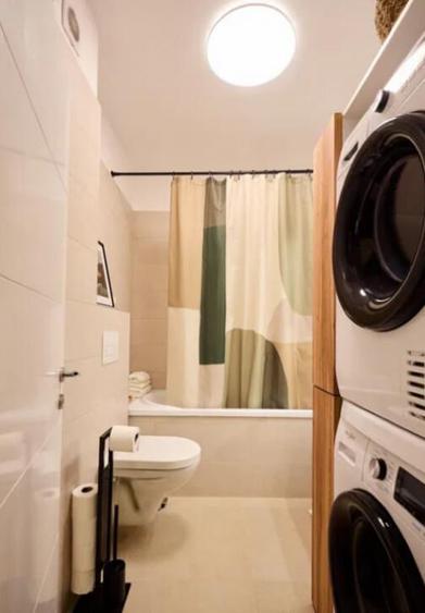 Apartament 2 camere, decomandat - zona Cristian - 2