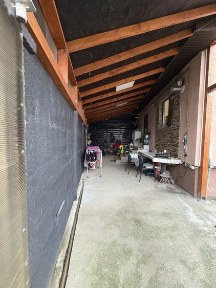 Vand/schimb casa la curte cu garsoniera - 7