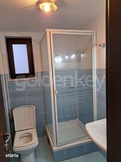 Casă cu 5 camere cu Teren 350 Mp în Central