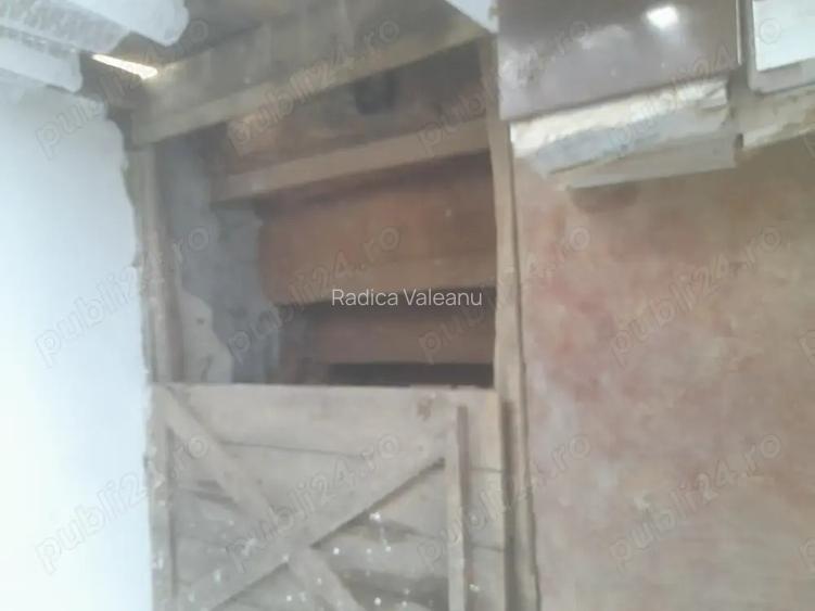 Vand casa ?i teren intravilan + teren extravilan situate in comuna Leu, jude?ul Dolj