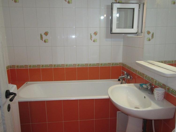 Inchiriere 3 camere Parcul Circului - B-dul Lacul Tei - 34