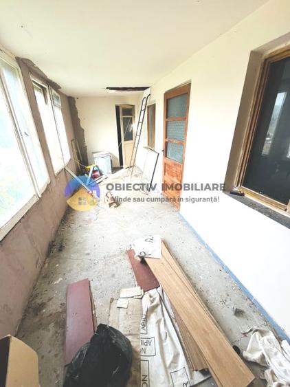 CASA cu mansarda  comuna DOBRENI - 12