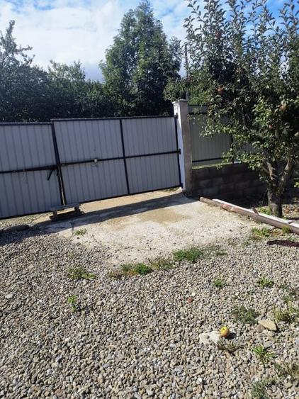 Casa renovata in Preluci la 12 Km de Comanesti , fantana si centrala proprie - 12