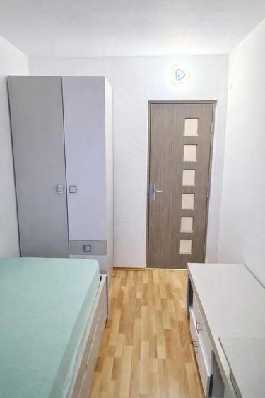 Inchiriez apartament 3 camere - 7