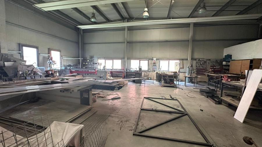 De vanzare Hala parter si etaj-birouri, Calea Torontalului - 4