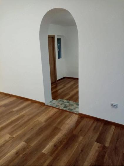 Casa cu teren 1.917 mp locatie fostul cabinet medical - 35 km distan?a de Bucuresti - 3