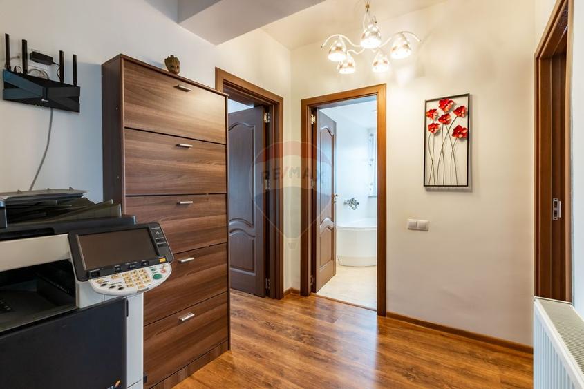 Casă individuală cu 4 camere cu Teren 325 Mp în Balotești